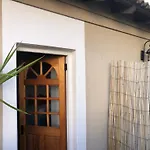 Aderem Blus Rooms